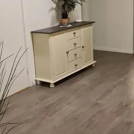 Koselig I Sentrum 5 Soveplasser Gratis Parkering Og Gratis Internett بيت شباب